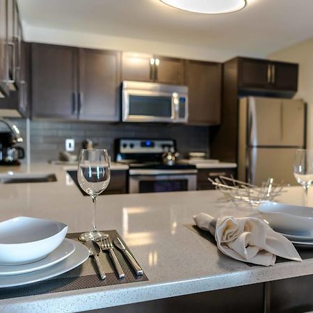 Fort Garry Place Furnished Suites Уинипег Екстериор снимка
