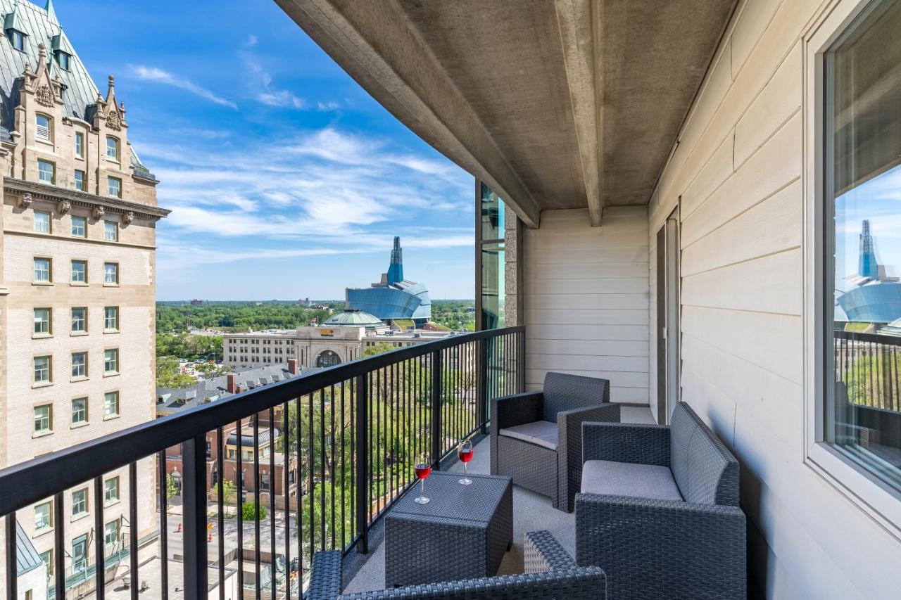 Fort Garry Place Furnished Suites Уинипег Екстериор снимка