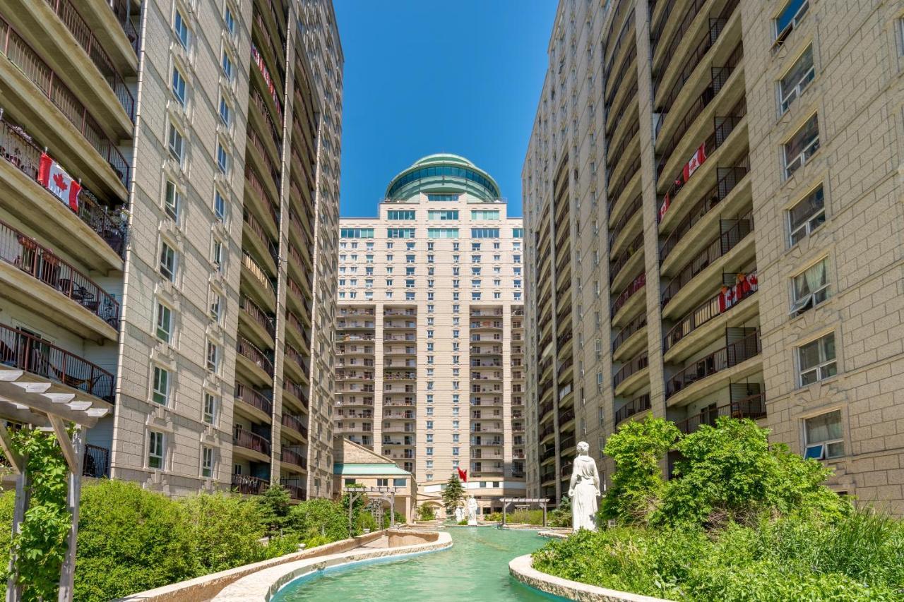Fort Garry Place Furnished Suites Уинипег Екстериор снимка