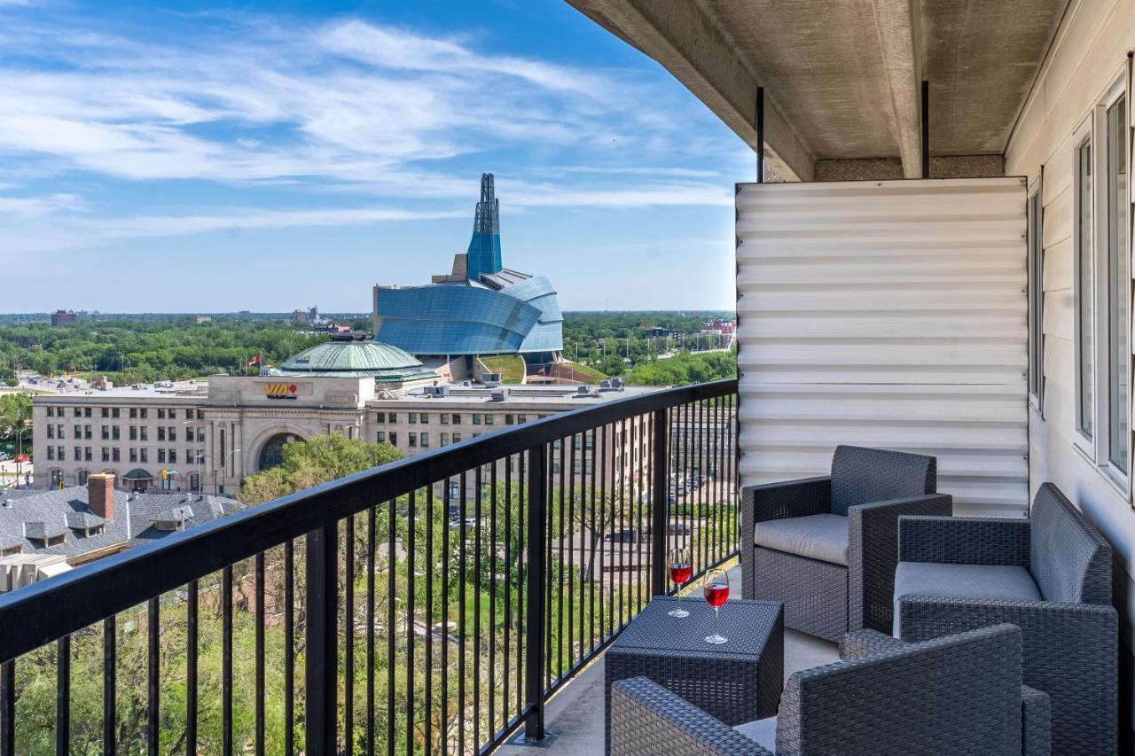 Fort Garry Place Furnished Suites Уинипег Екстериор снимка